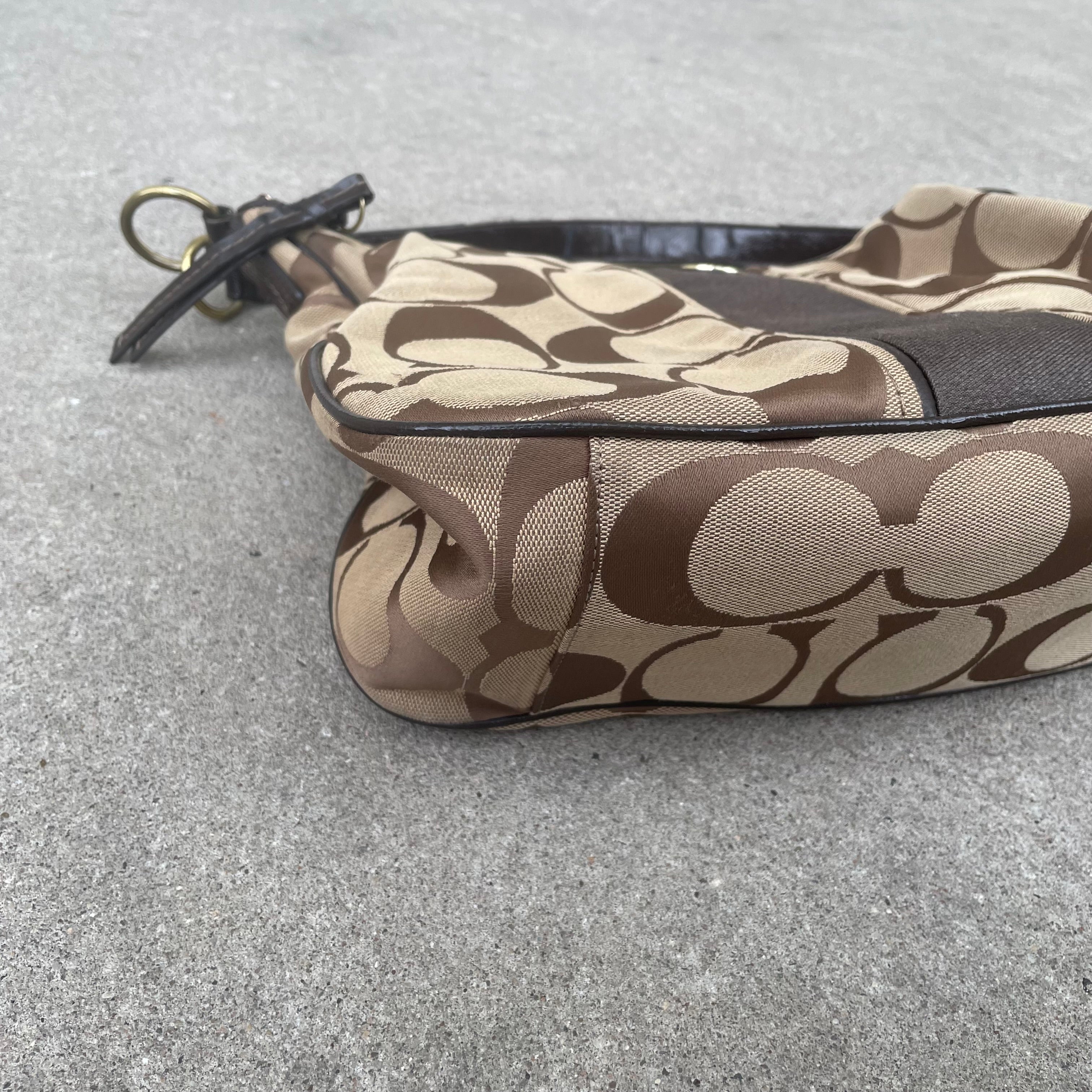 Vintage coach 2 way shoulder bag
