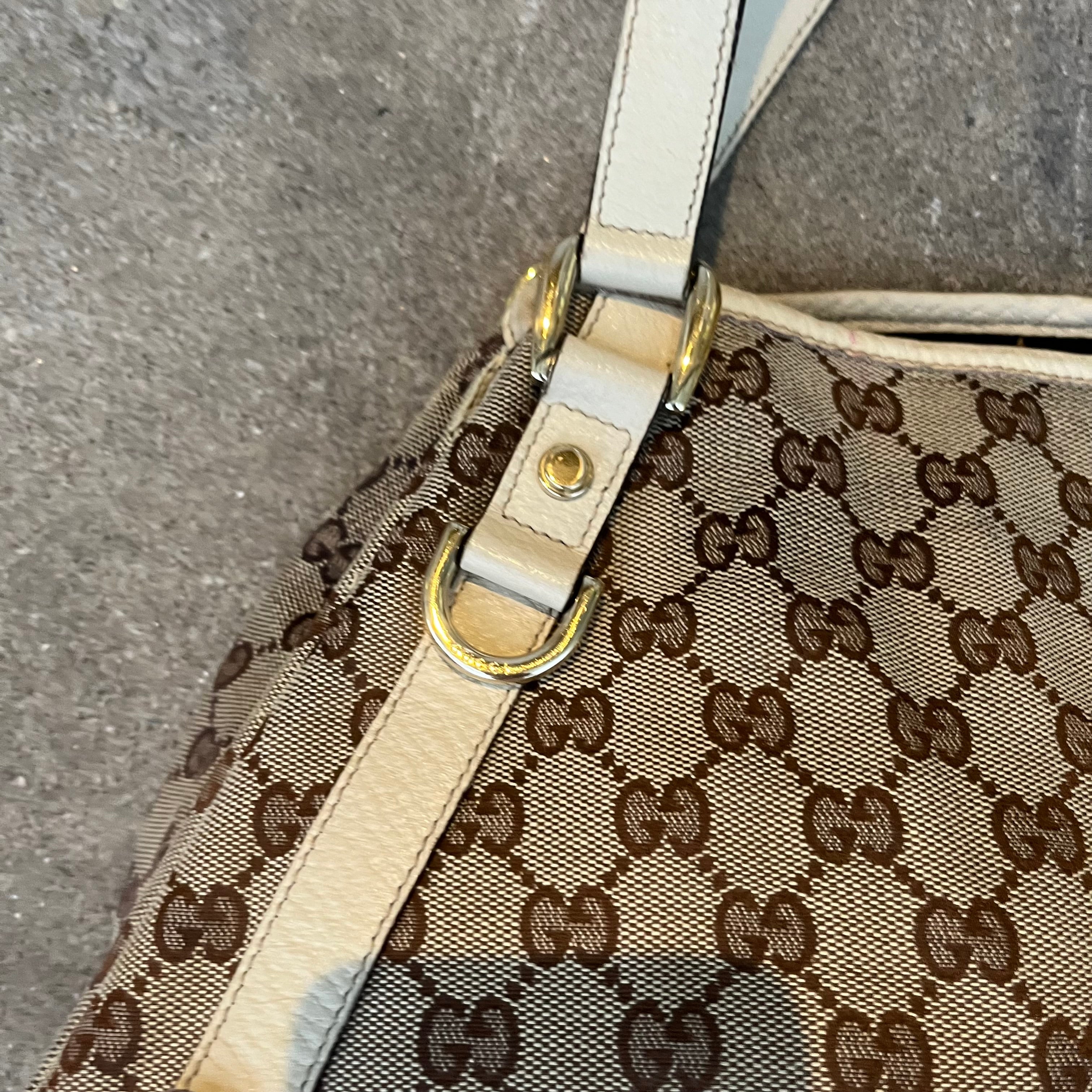 Gucci shoulder bag