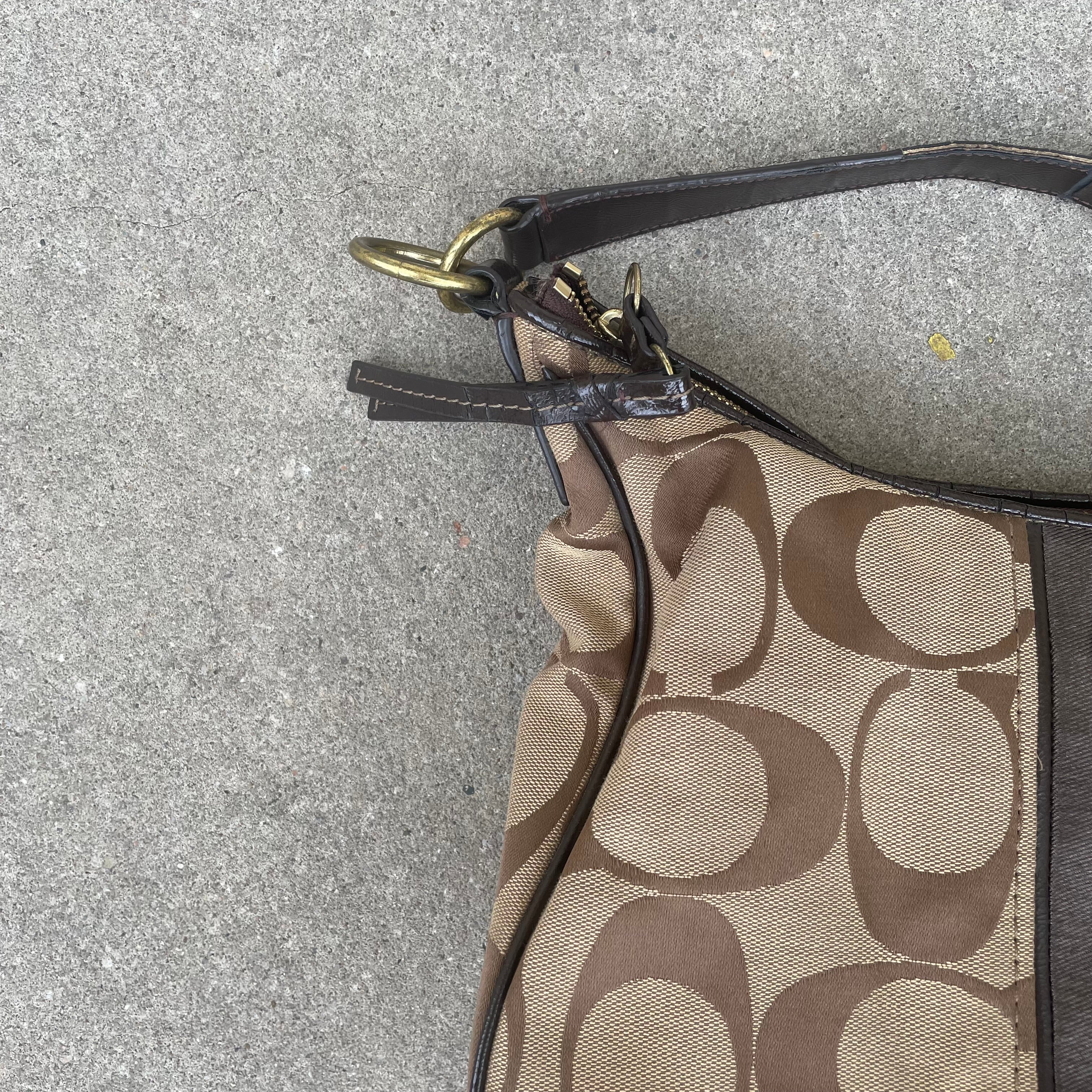Vintage coach 2 way shoulder bag