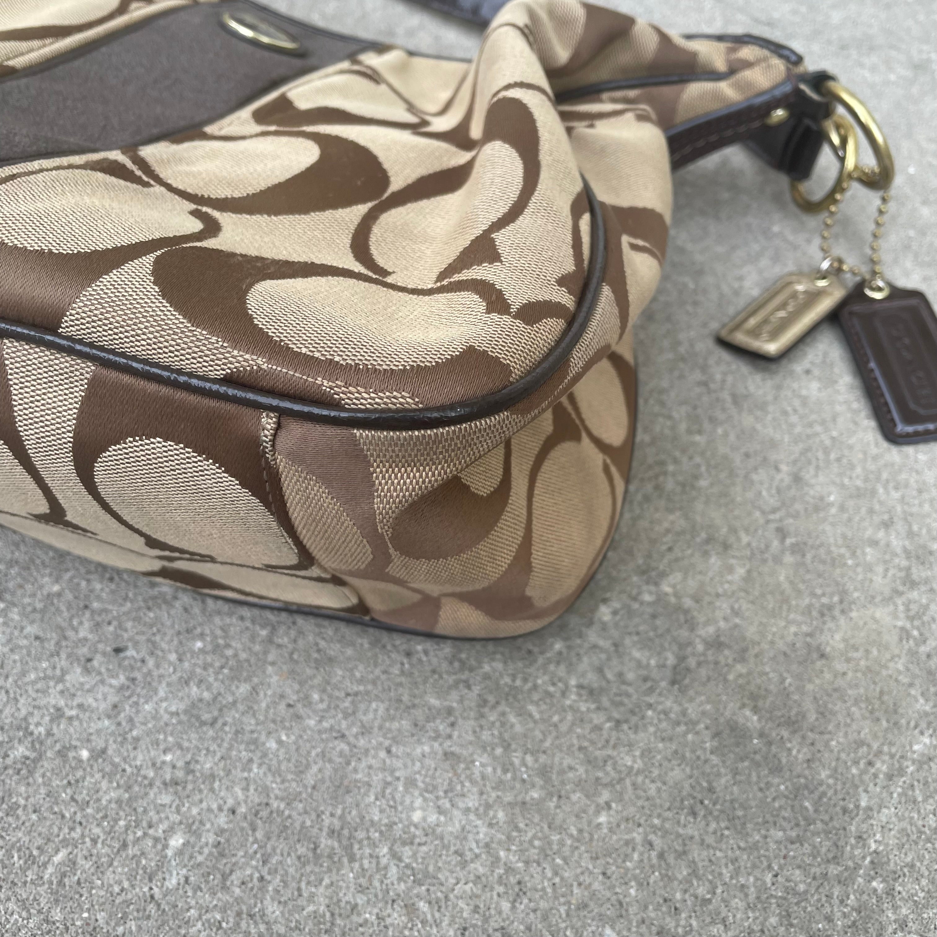 Vintage coach 2 way shoulder bag