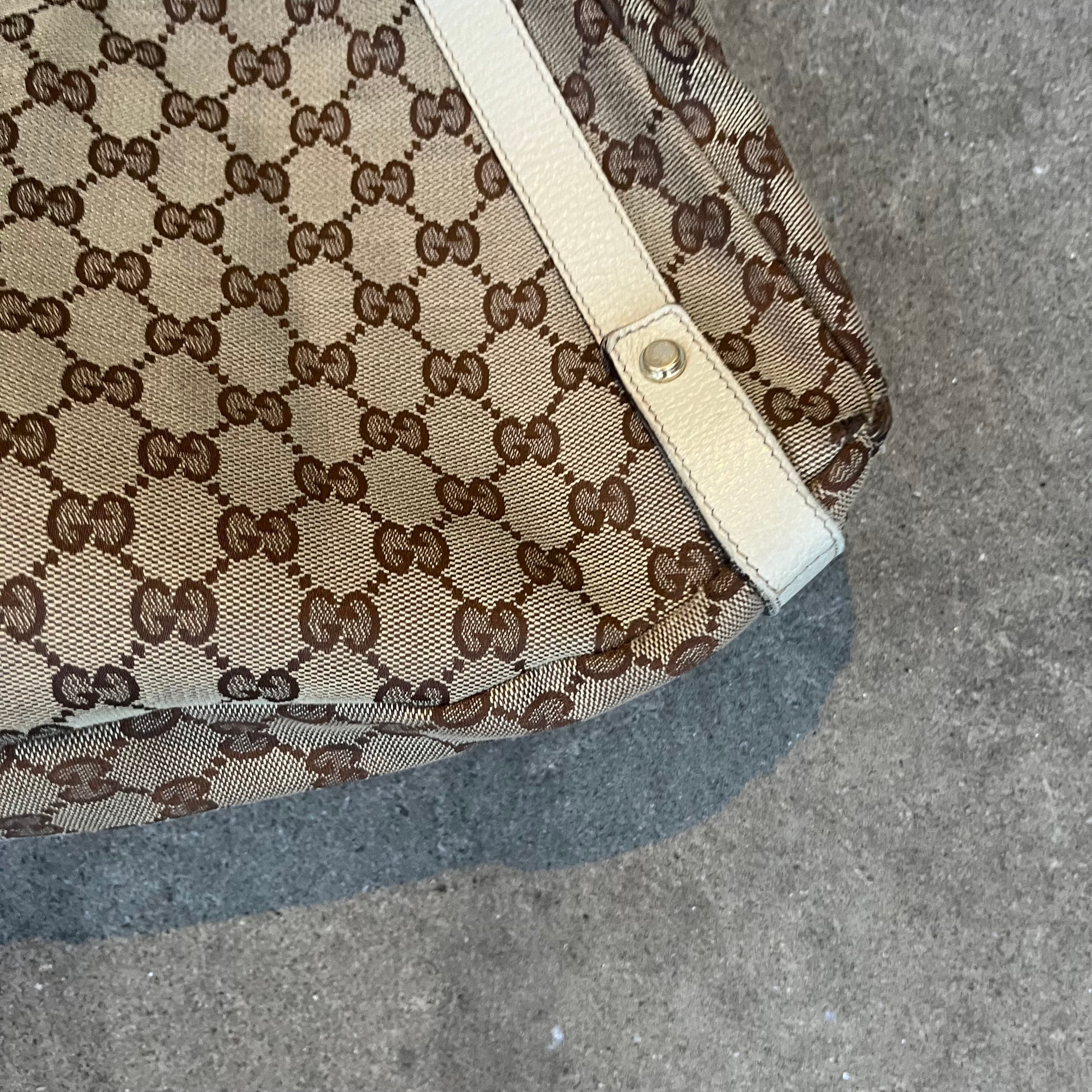 Gucci shoulder bag