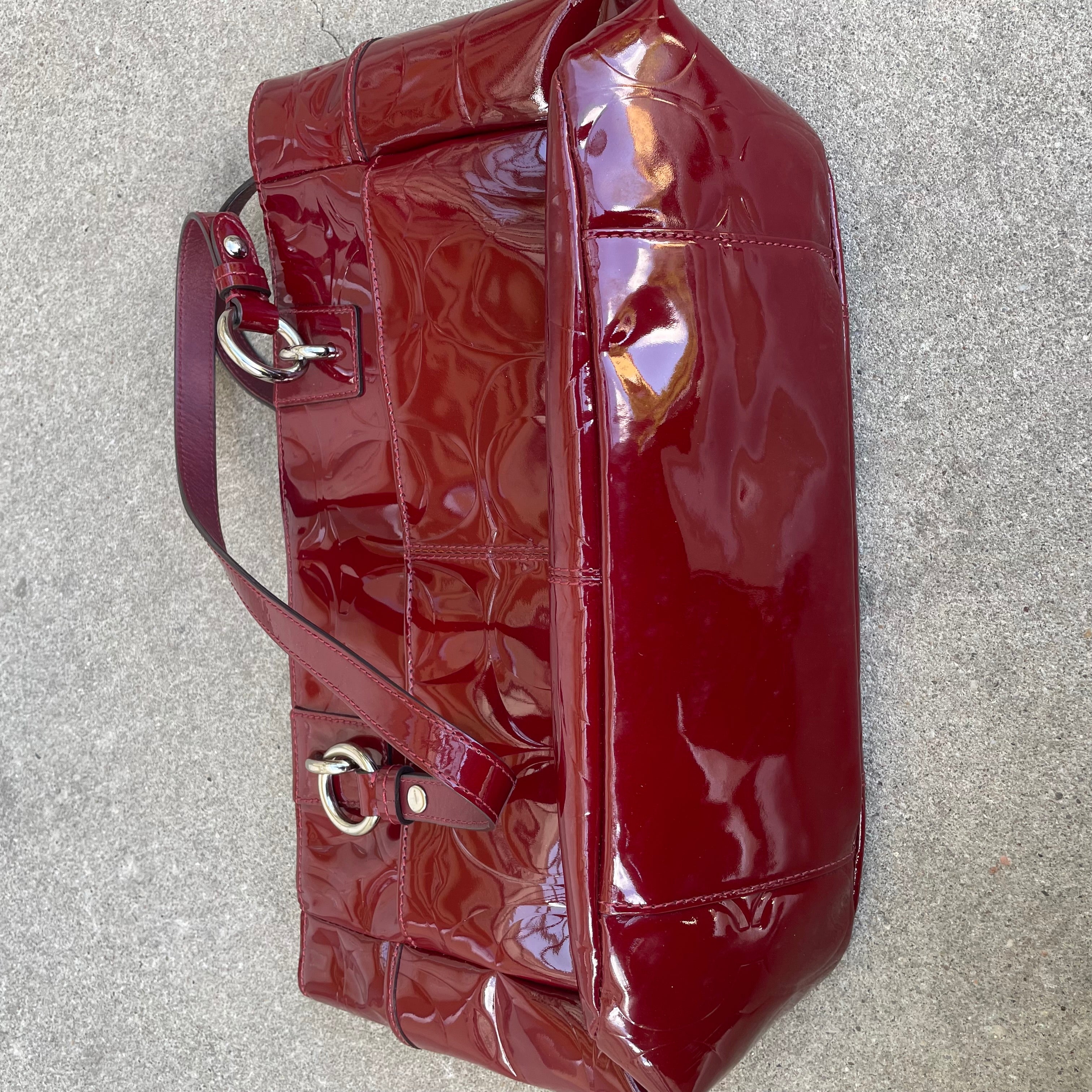 Coach red patent leather shoulder bag