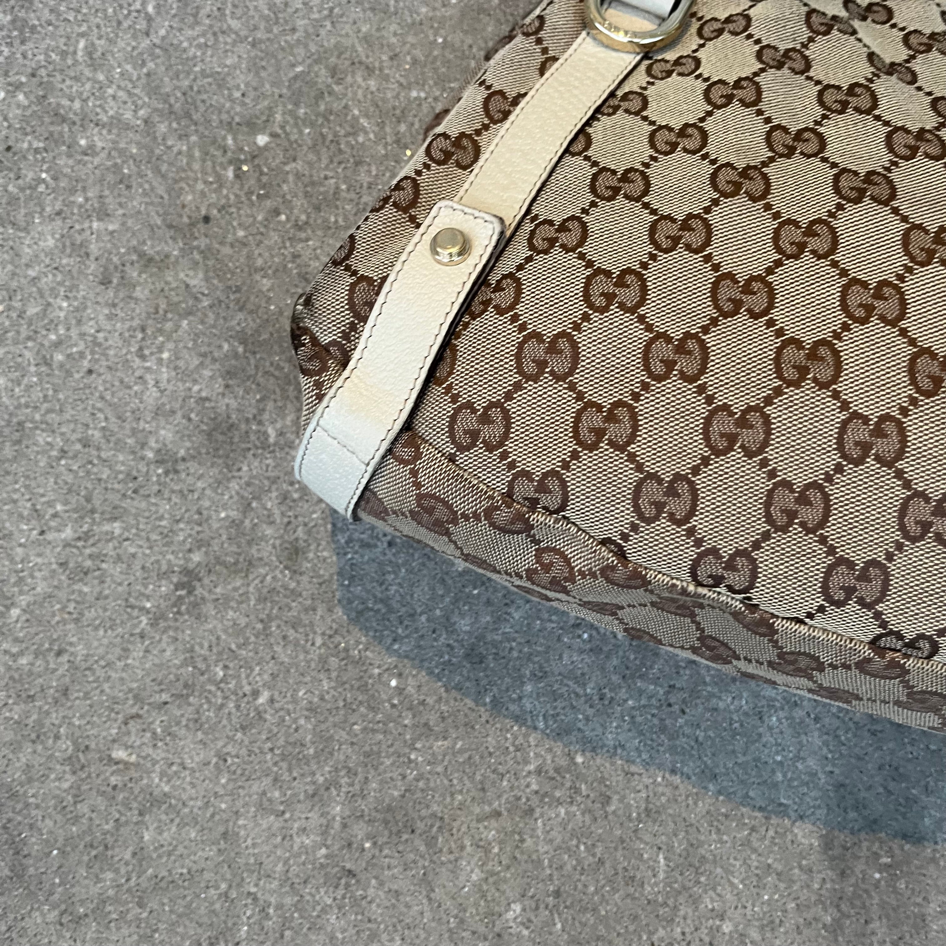 Gucci shoulder bag