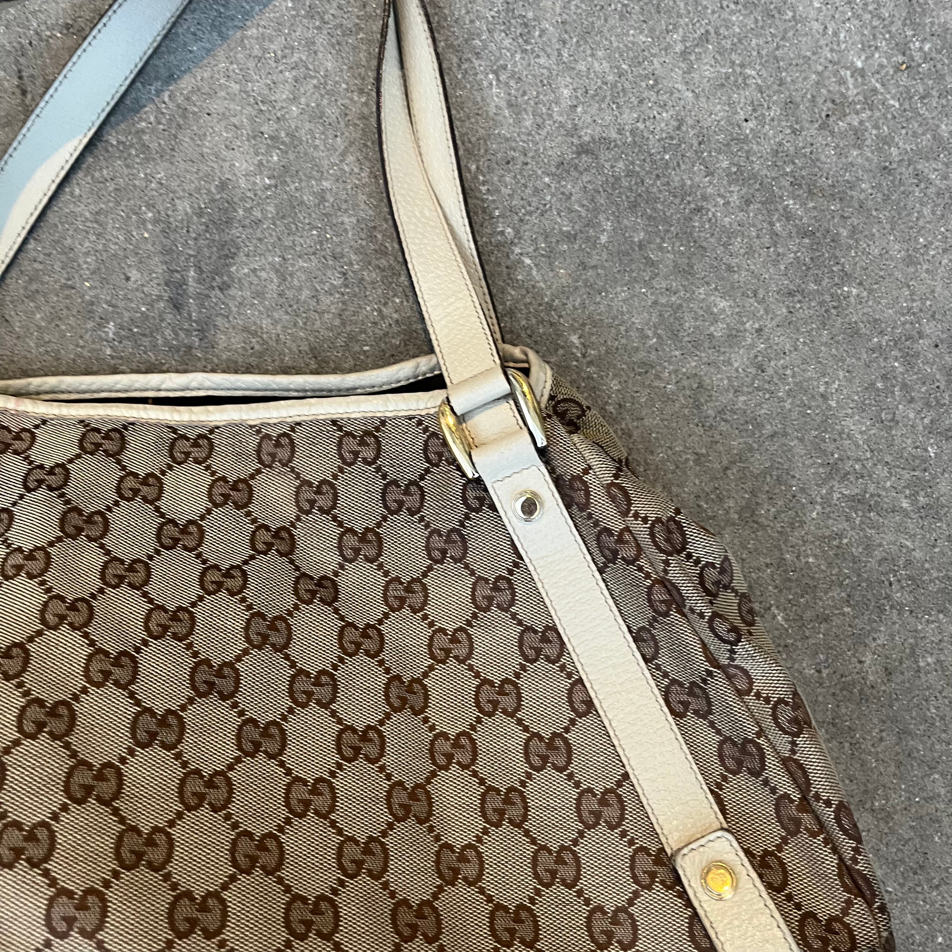 Gucci shoulder bag